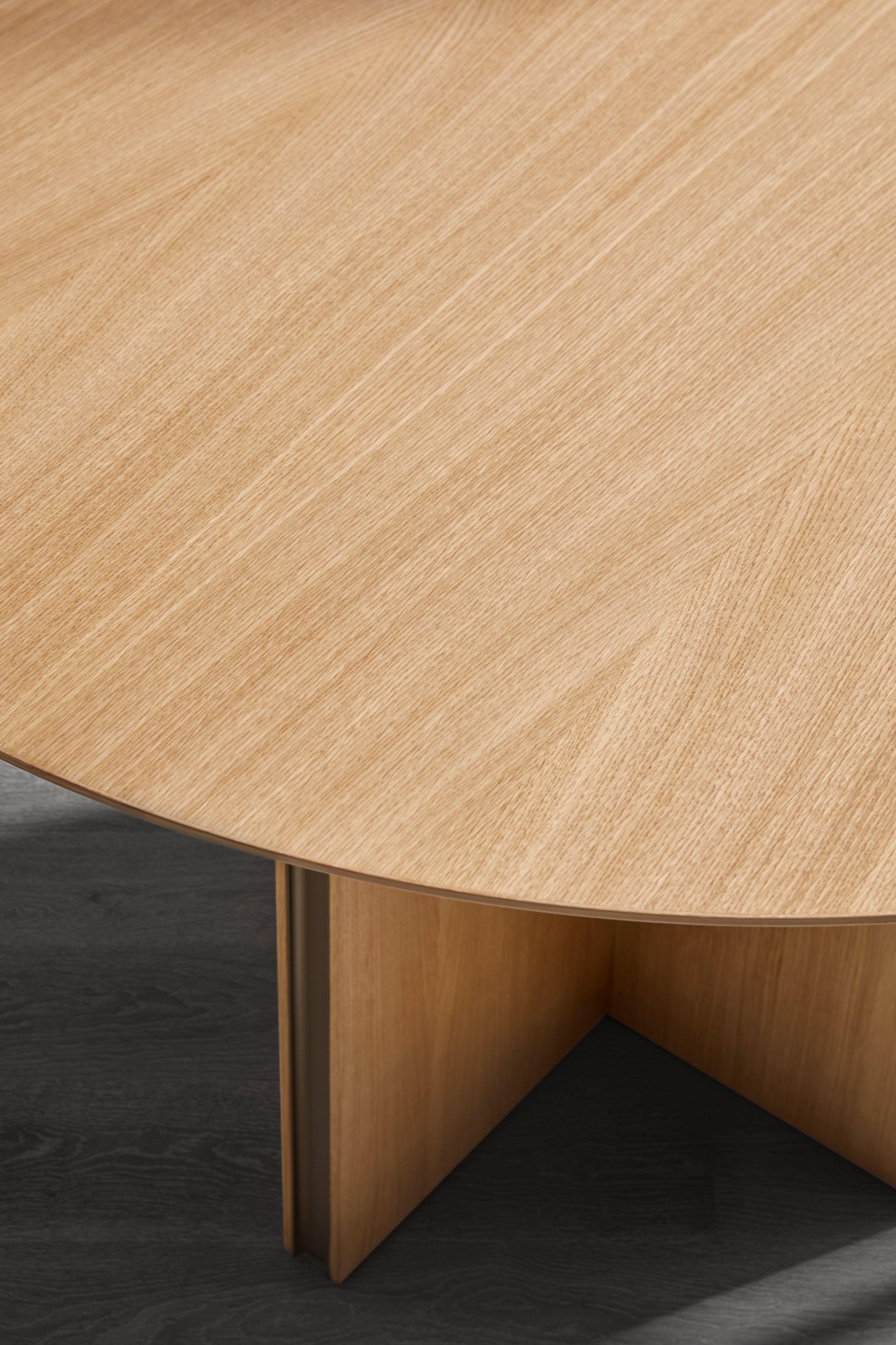 Круглый деревянный обеденный стол Punt Стокгольм ARCH-00121799 - Вид №3