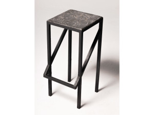 Стальной табурет с подставкой для ног