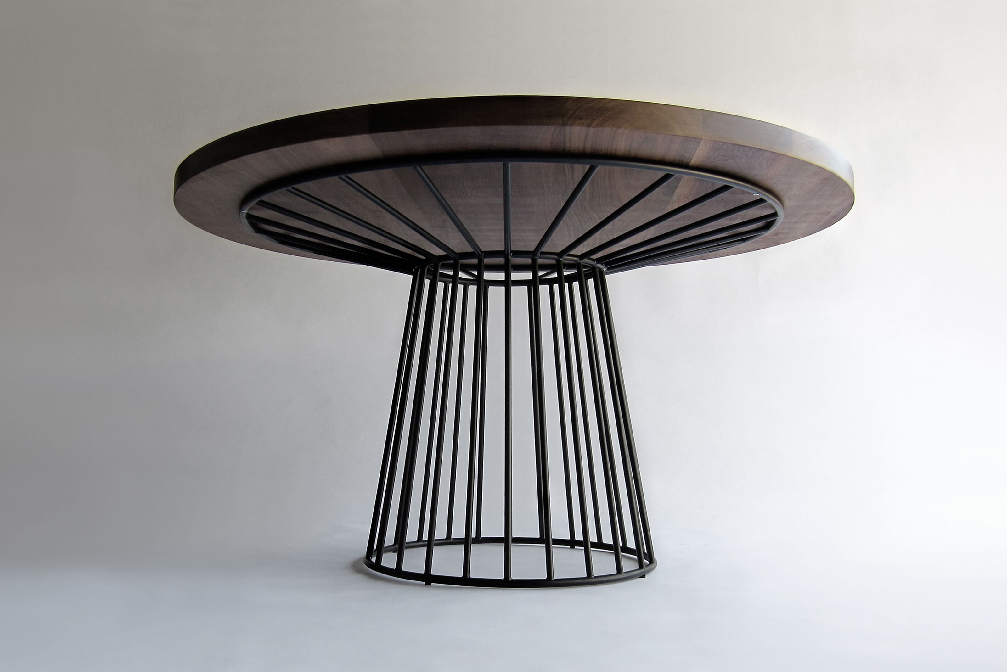 Круглый обеденный стол из массива дерева Phase Design Wired ARCH-00149223 - Вид №3