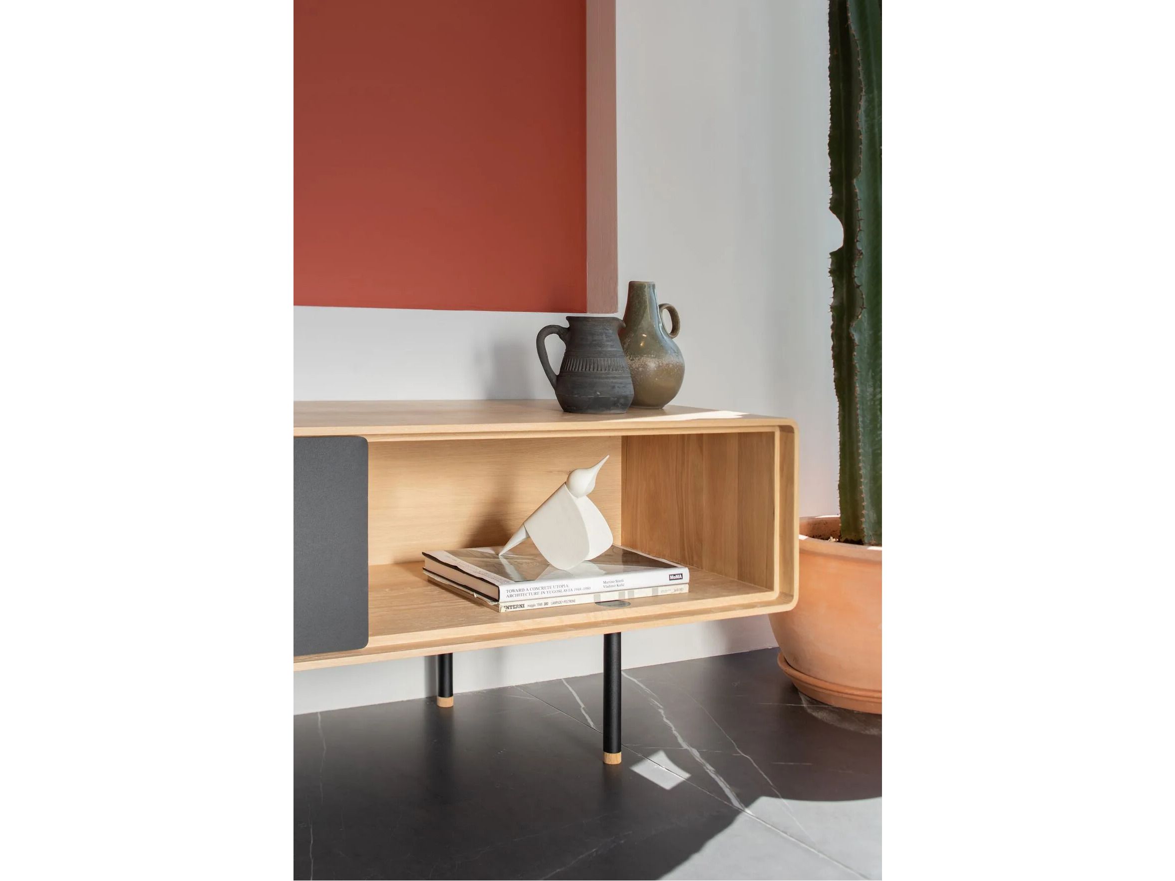 Дубовый шкаф для телевизора с ящиками Gazzda ARCH-00146365 - Вид №19