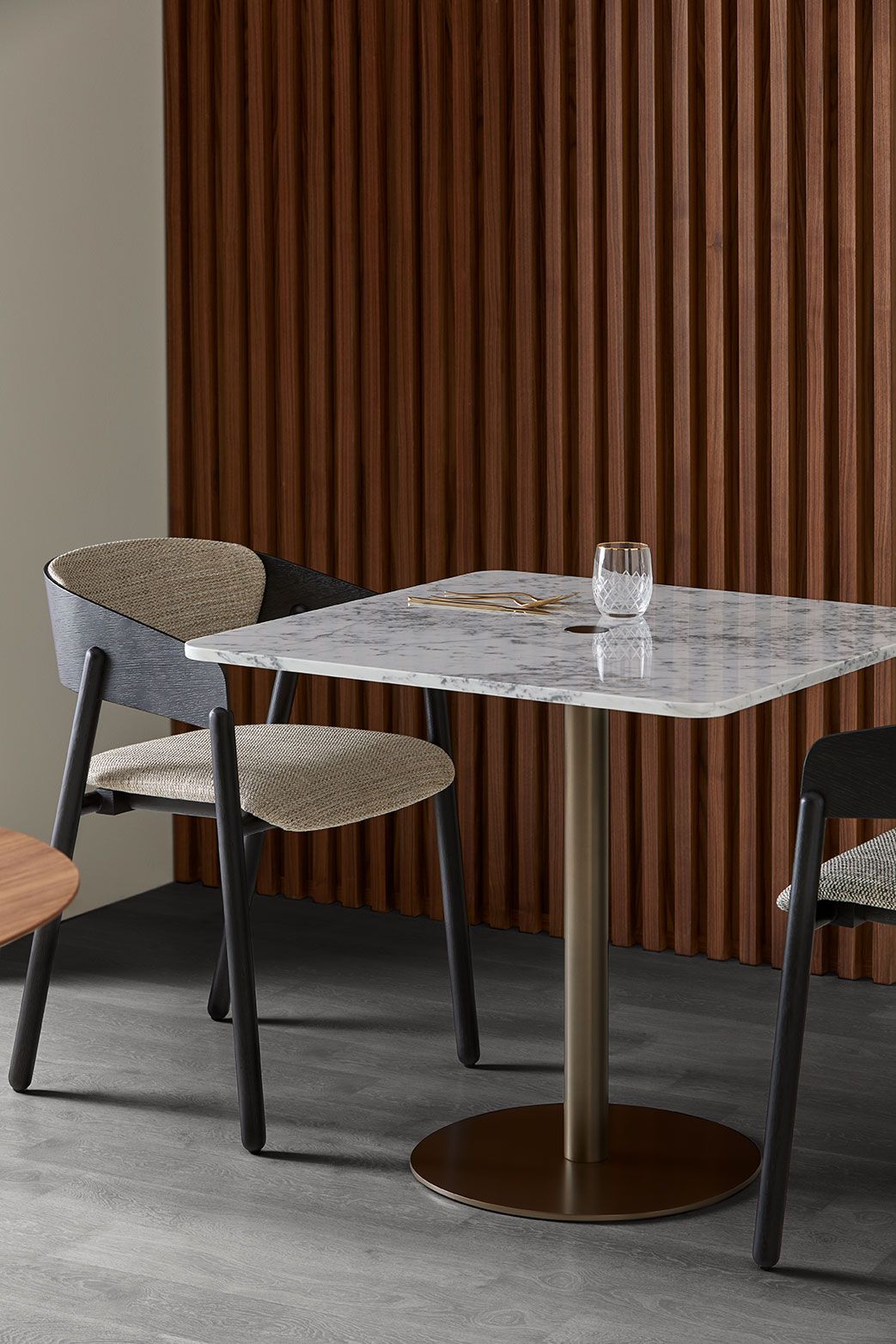 Квадратный мраморный стол Punt ядро ARCH-00125596 - Вид №4