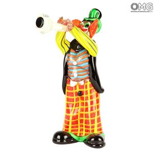 2580 ORIGINALMURANOGLASS Статуэтка Клоун-музыкант с трубой - муранское стекло OMG 14 см