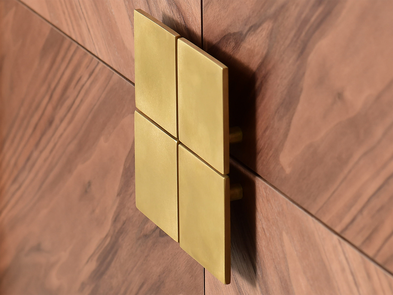 Барный шкаф с 2 дверцами американский орех Impala ACWD IMPALA 00-3981940 Коричневый  - Вид №2