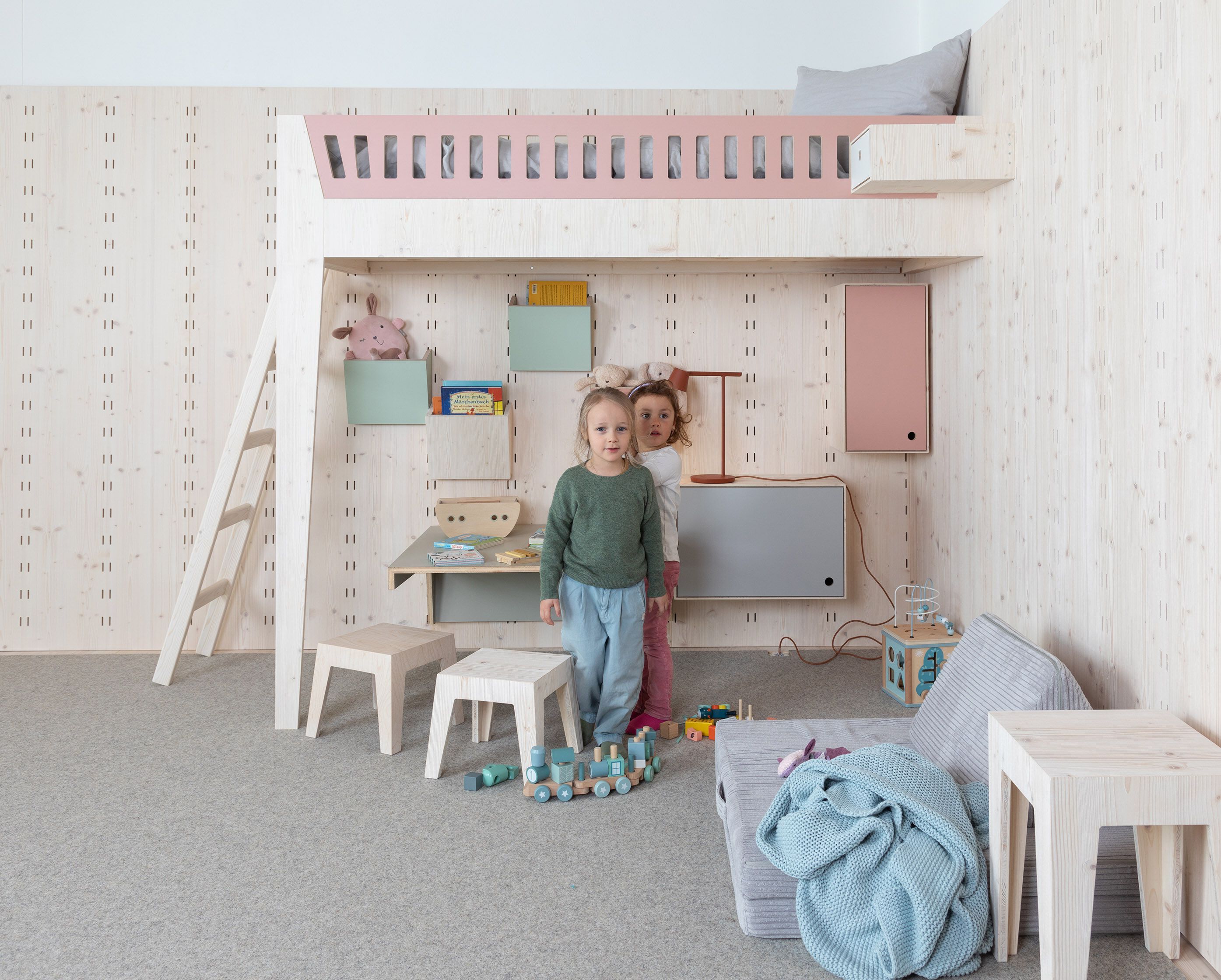 Деревянная кровать для спальни Das ganze Leben Gustav Kids ARCH-00042344 - Вид №4