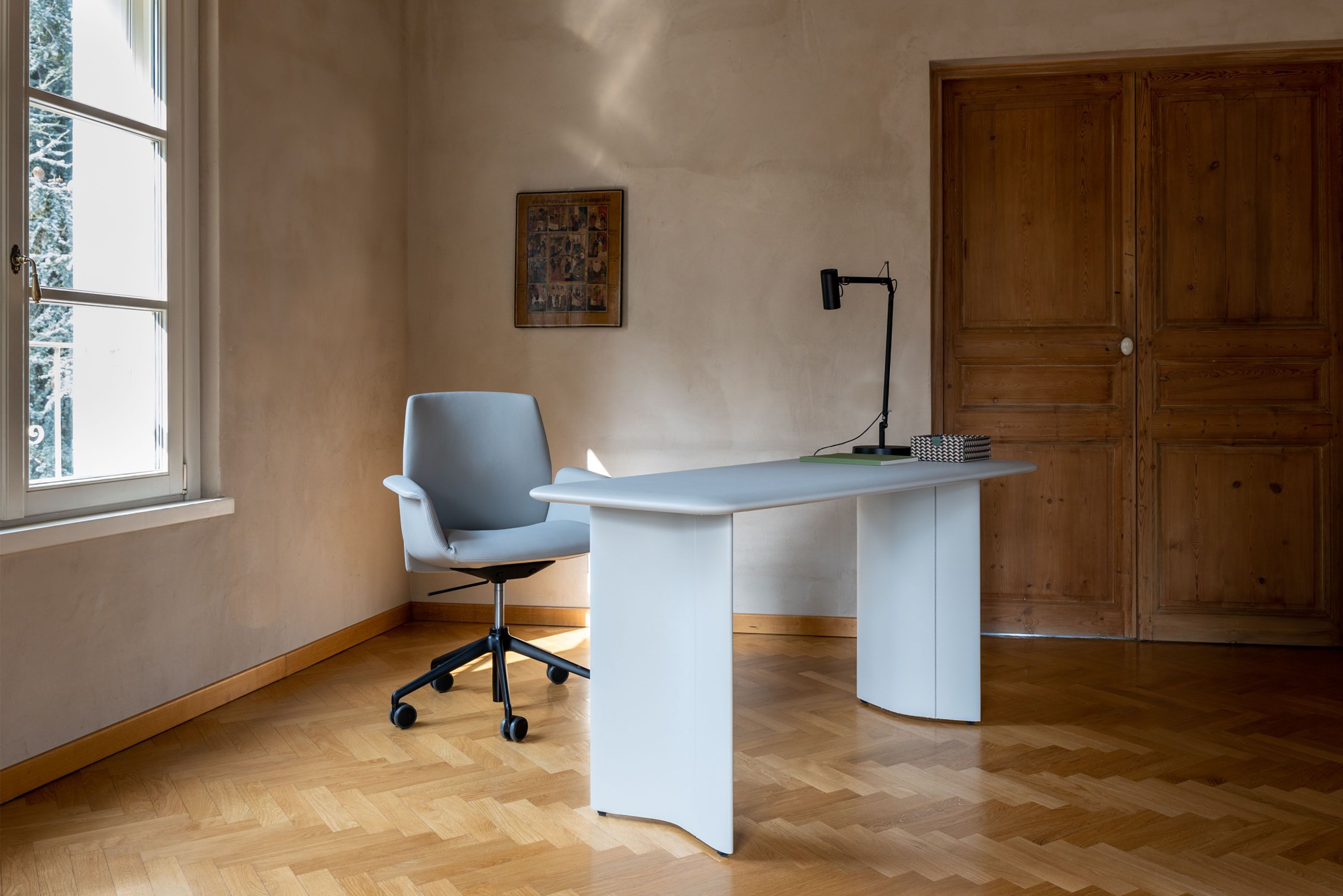 5-спицевое кожаное вращающееся офисное кресло с подлокотниками Poltrona Frau офис-конференц-кресла ARCH-00040922 - Вид №1