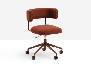 Офисное кресло с 5 спицами