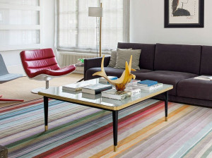 Низкий журнальный столик