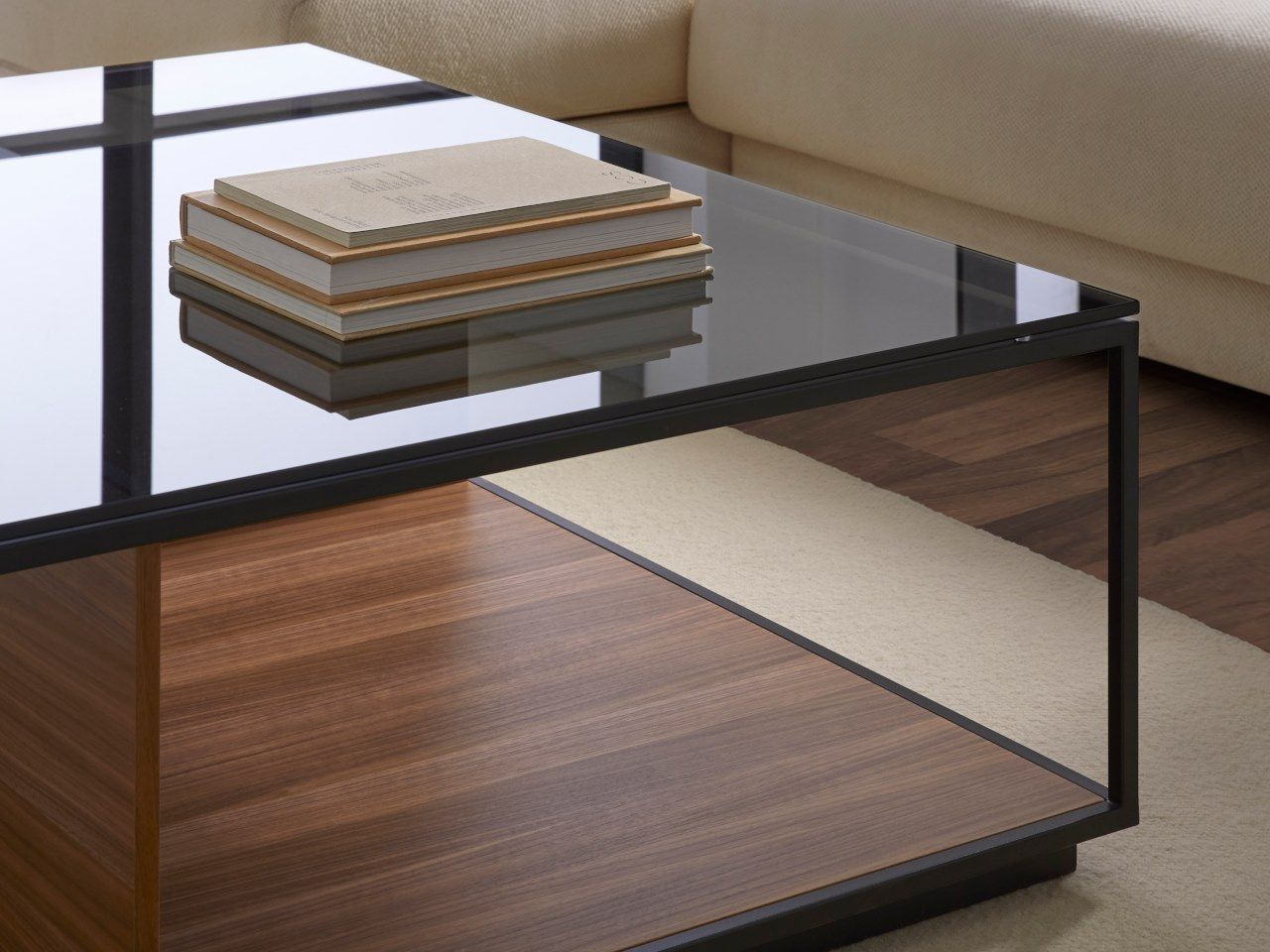 Низкий журнальный столик из дерева и стекла с журнальной стойкой Kendo Mobiliario ARCH-00076318 - Вид №4
