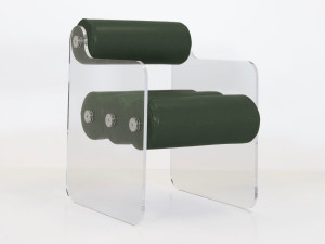 Стул с подлокотниками