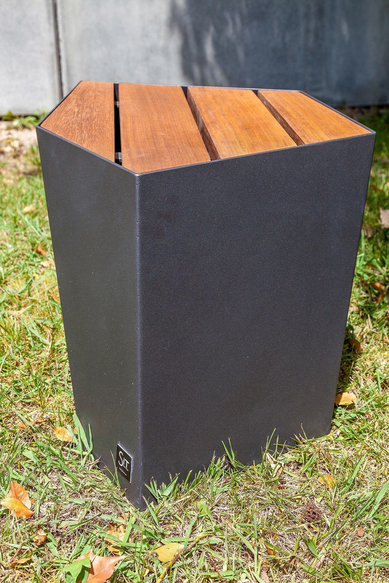 Наружное сиденье из железа и дерева SIT Skew ARCH-00116221 - Вид №2