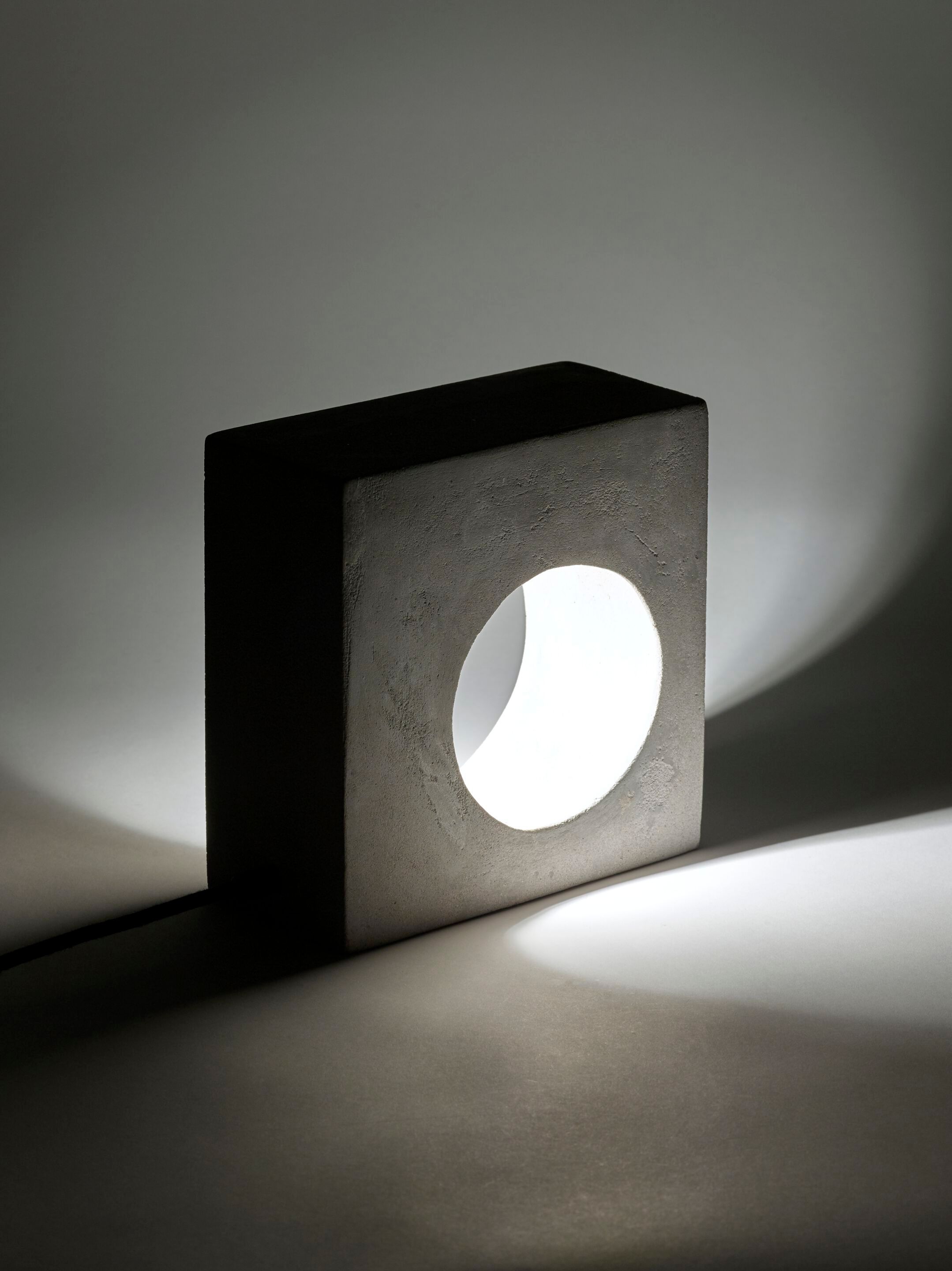 Бетонная светодиодная настольная лампа Serax Освещение от Патрика Пэриса ARCH-00091267 - Вид №5