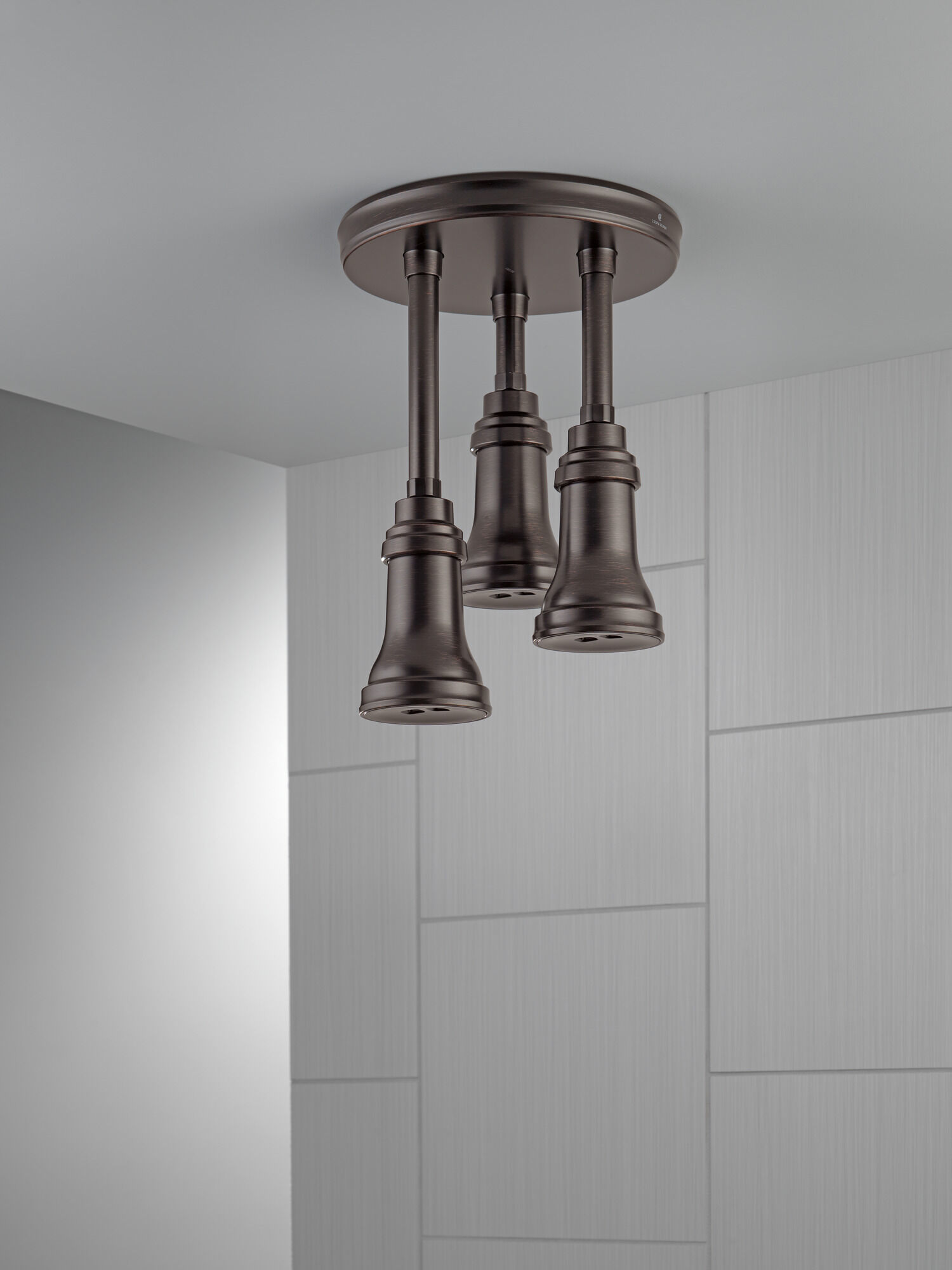 57190-RB25 H2Okinetic® Подвесная душевая лейка Raincan Delta Faucet Universal Showering Венецианская бронза  - Вид №4