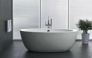 Акриловая ванна BelBagno BB67-1700