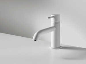 Однорычажный смеситель для раковины с одним отверстием