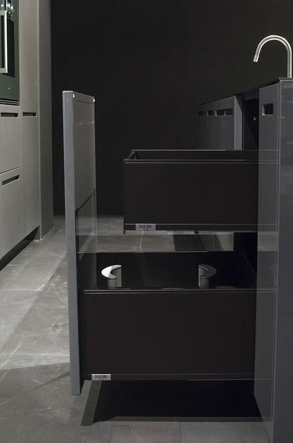 RIFRA Линейная кухня в глянцевом свинце и матовом свинцовом лаке Zero sun-id-1386825 - Вид №5