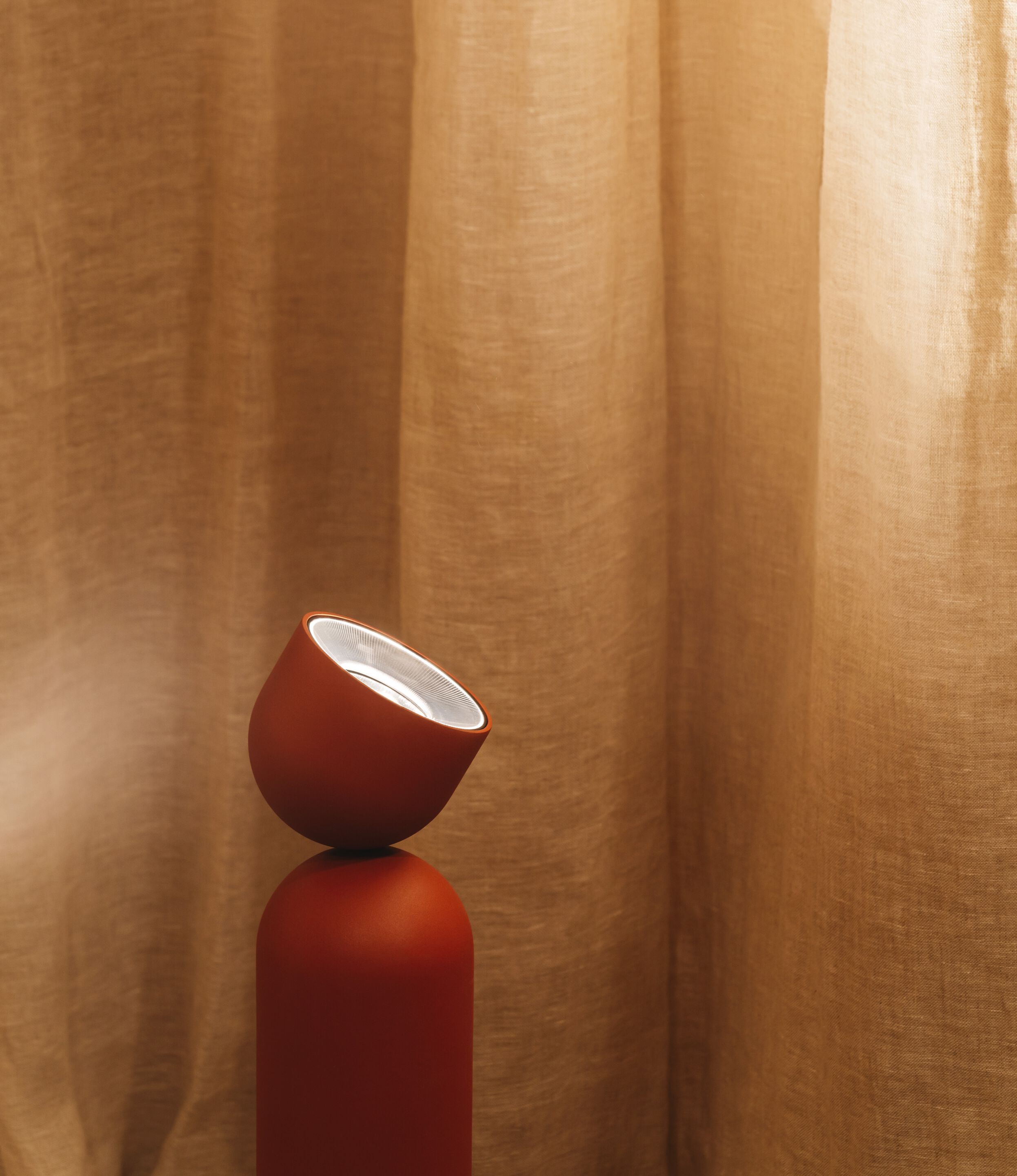 Алюминиевый регулируемый светодиодный торшер Vibia Plusminus Solo ARCH-00027050