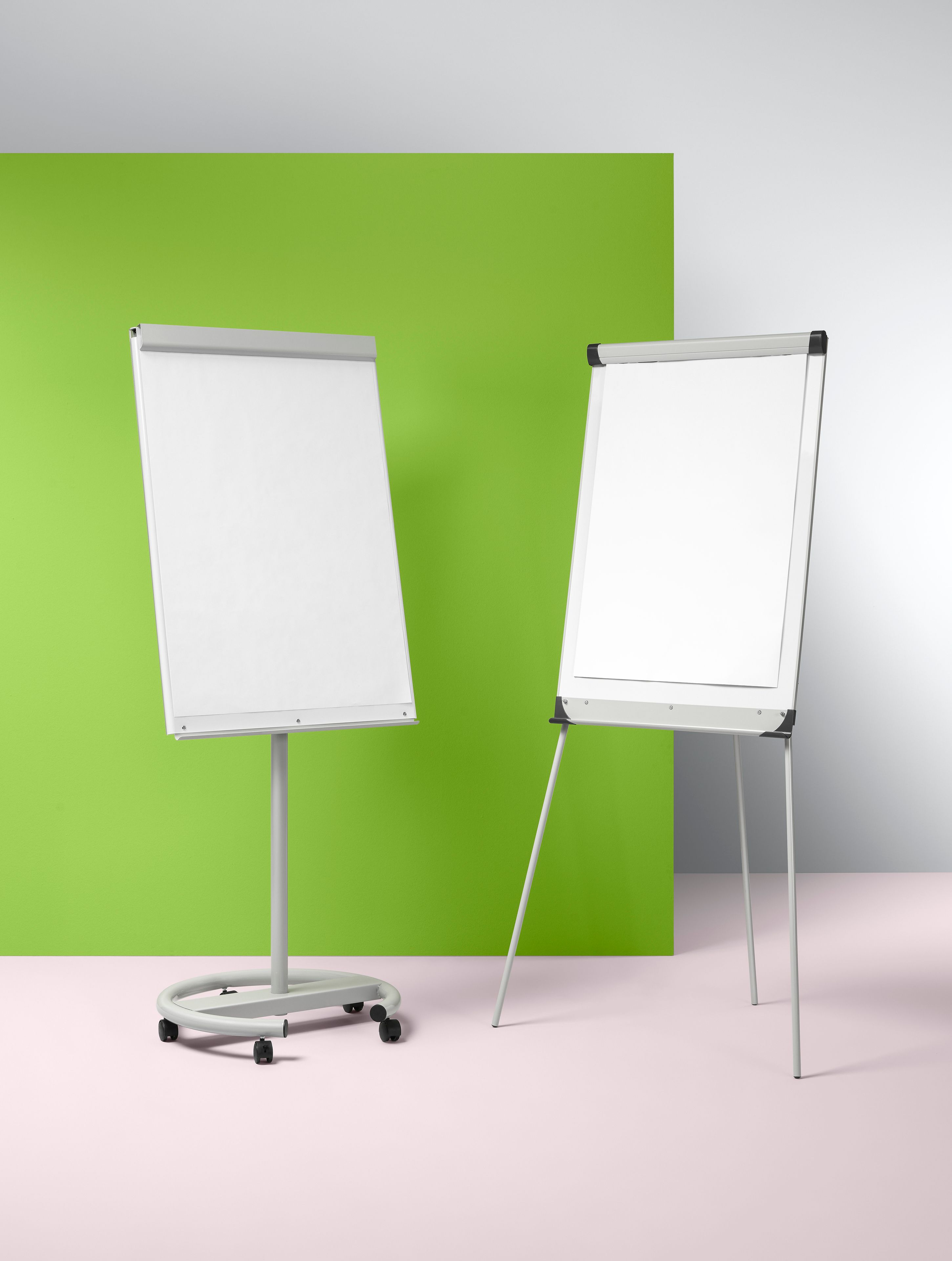 Металлическая магнитная офисная доска с колесами Made Design FLIPCHARTS ARCH-00139131 - Вид №1