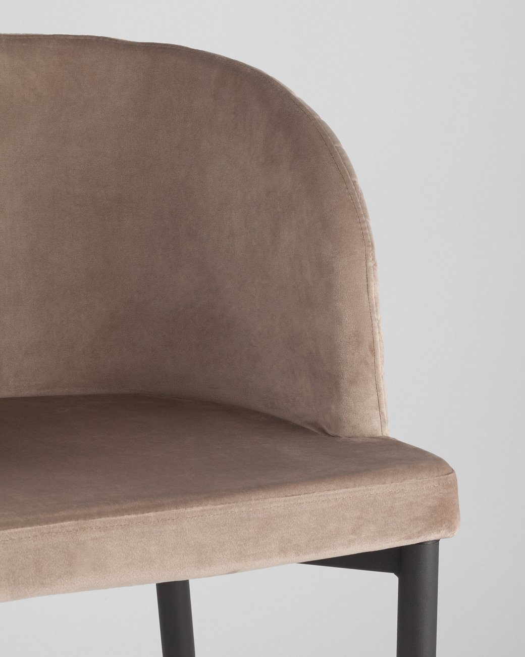 Стул с подлокотниками мягкий шампань с черными металлическими ножками "Молли" STOOL GROUP ДИЗАЙНЕРСКИЕ 00-3881929 Бежевый  - Вид №6