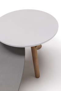 Круглый садовый столик