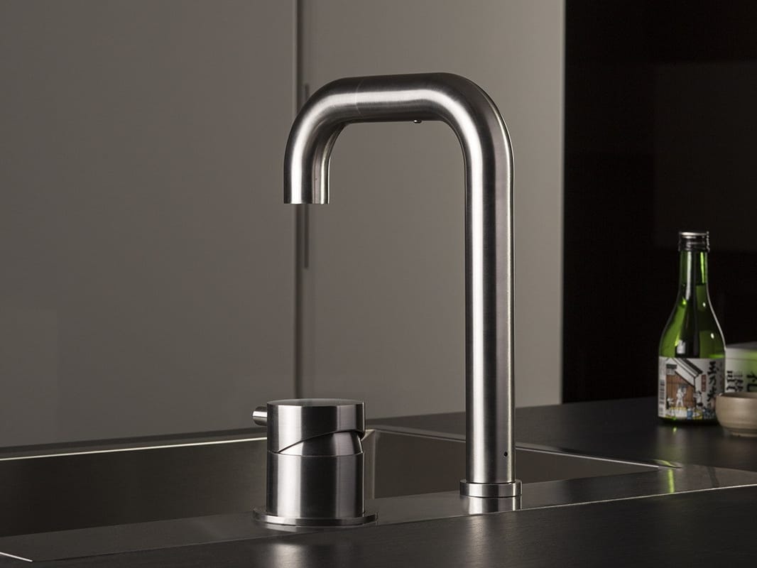 Смеситель для кухни из нержавеющей стали со съемным ручным душем MINA TIDE OVER ARCH-00140345