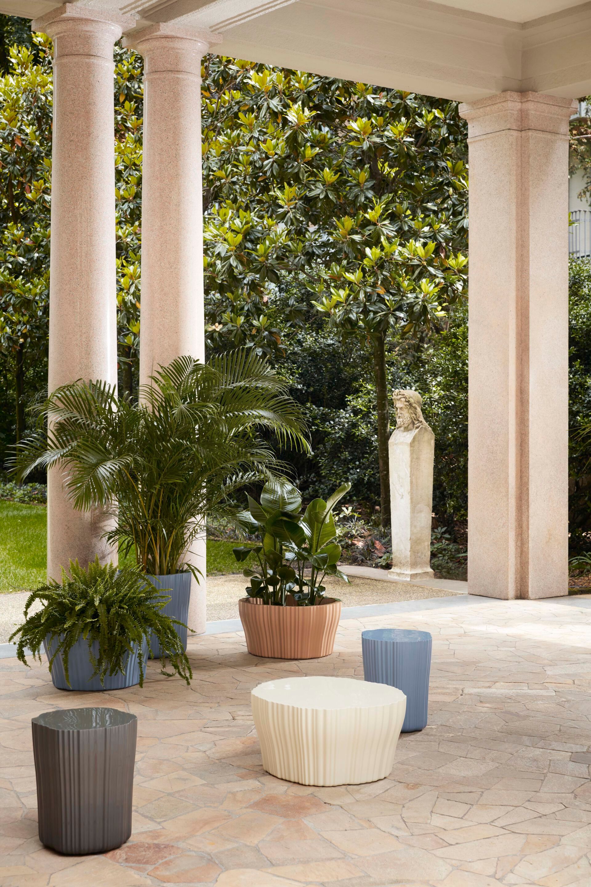 Высокий круглый журнальный столик из переработанного материала Kartell CORTEZA ARCH-00077922 - Вид №3