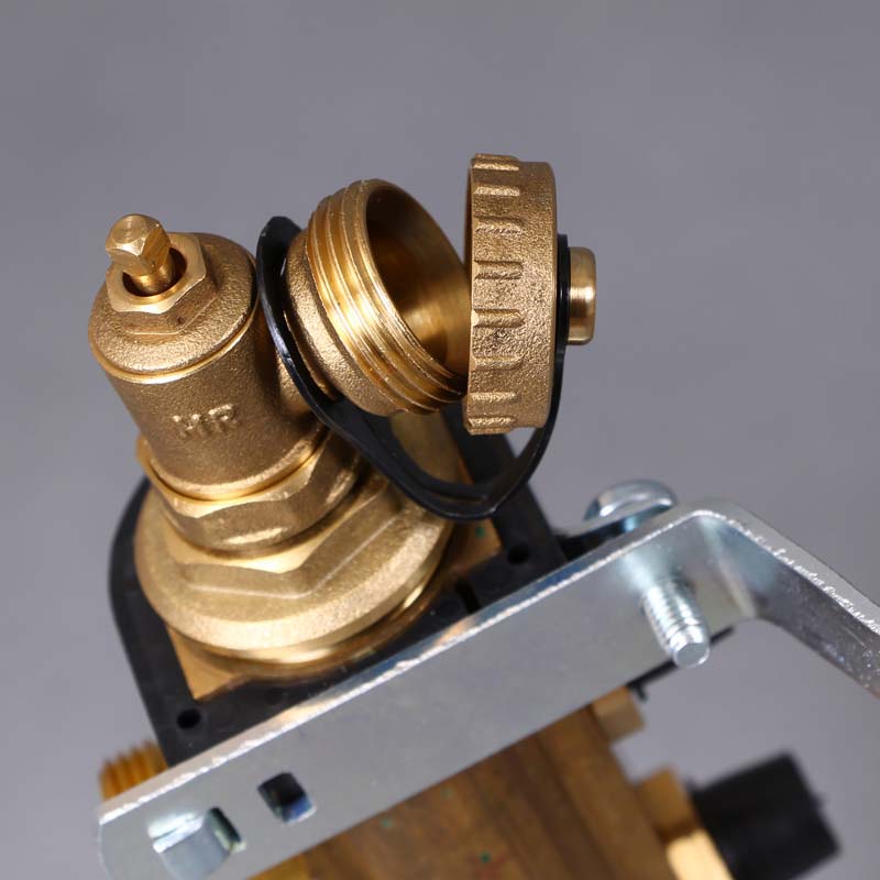 Коллекторная группа HKV с регулировочными и термостатическими вентилями WATTS Ind 1"x3/4"ЕК 4 выхода 10004176 - Вид №5