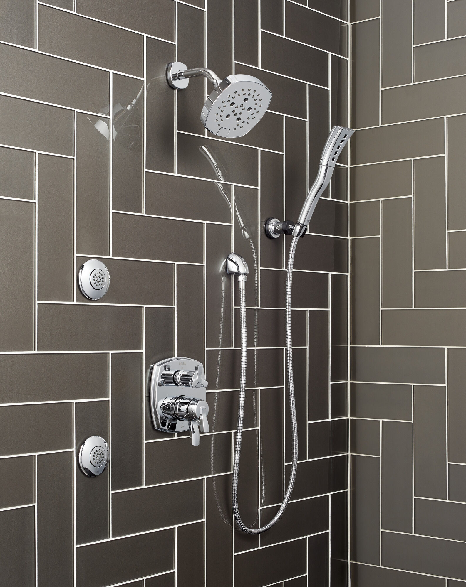 52663-RB Насадка для душа H2Okinetic с 5 настройками Delta Faucet Universal Showering Венецианская бронза  - Вид №4