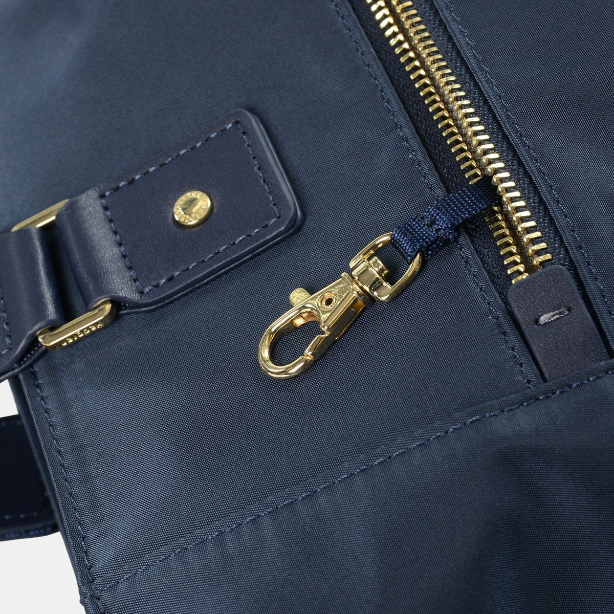 HCHMB02/131-01 Сумка HCHMB02 Zirconia Tote 14.1 Hedgren Charm Business  - Вид №1