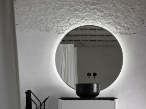 Круглое зеркало со встроенным освещением для ванной комнаты