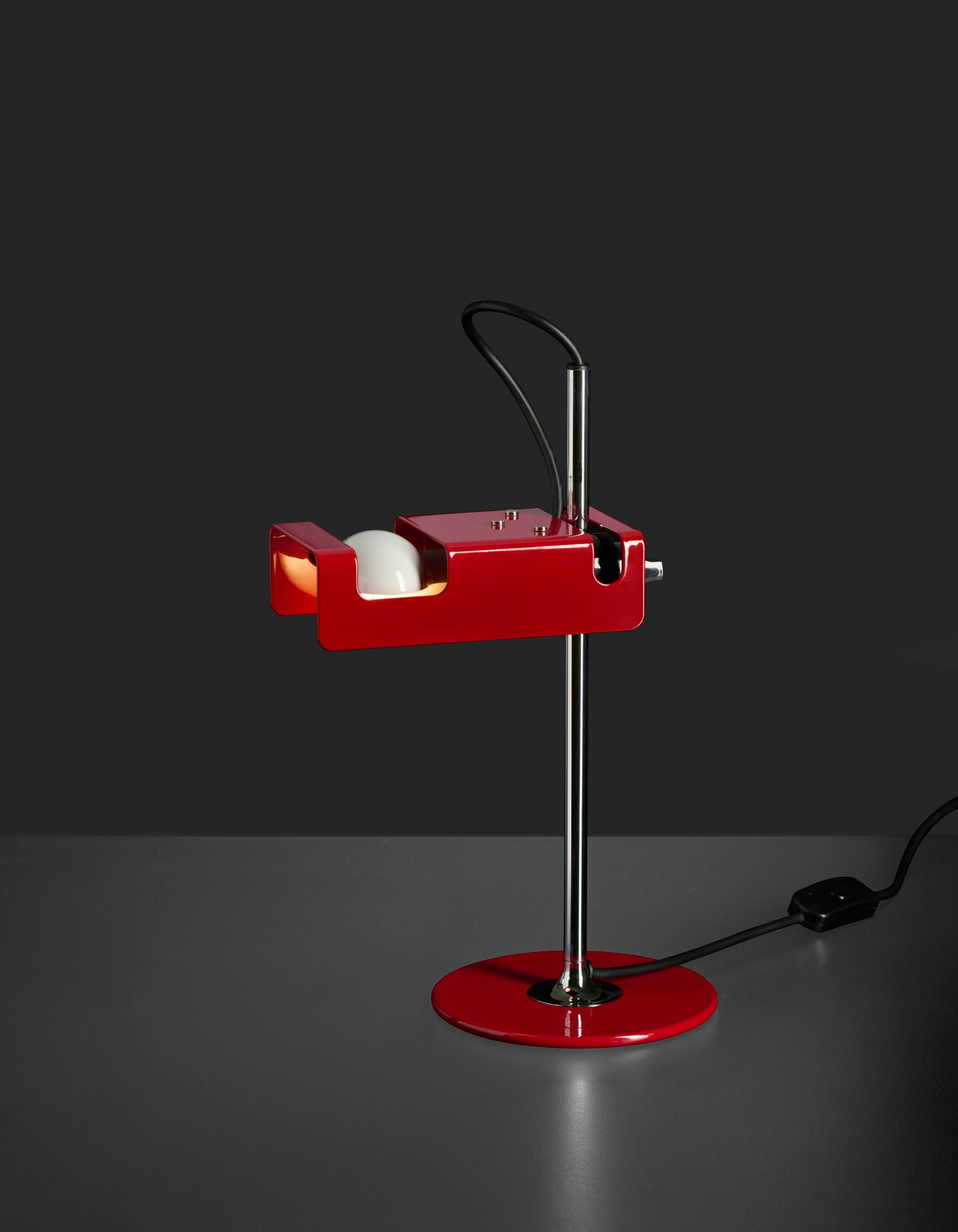 Регулируемая алюминиевая настольная лампа Oluce ARCH-00127131 - Вид №1