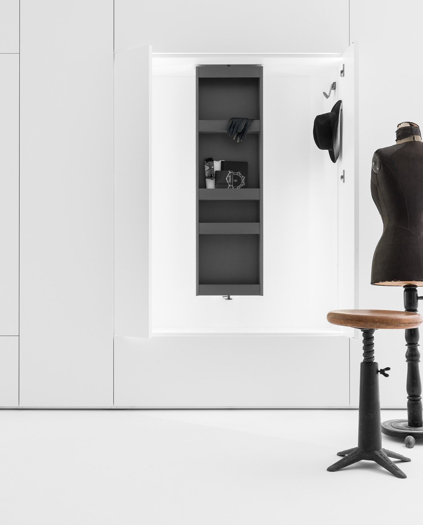 Шкаф с поворотным зеркалом и вешалкой для одежды Caccaro Roomy ARCH-00061512 - Вид №2