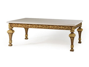 Квадратный журнальный столик из массива дерева и мраморной столешницы