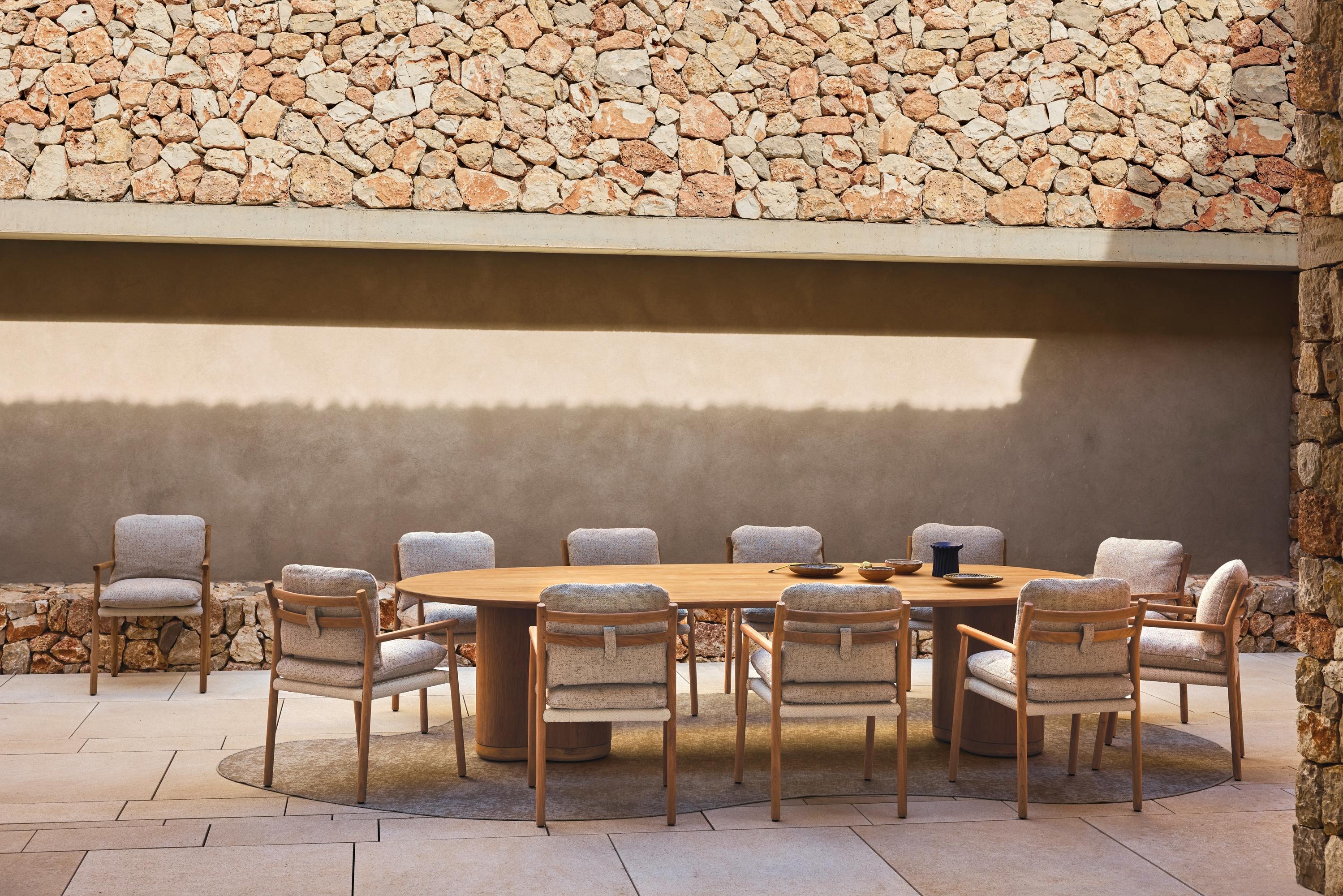 Круглый обеденный стол из тикового дерева с колесами MANUTTI Ogado ARCH-00080134 - Вид №2