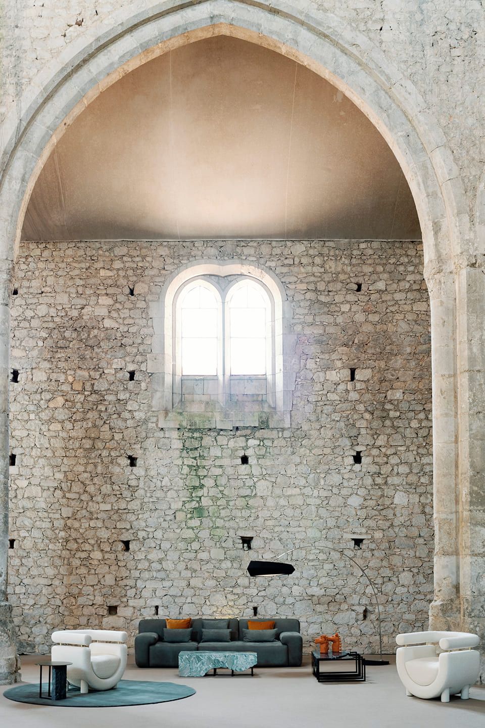 Журнальный столик из черного мрамора Marquina и латуни Greenapple AIRE ARCH-00077236 - Вид №7