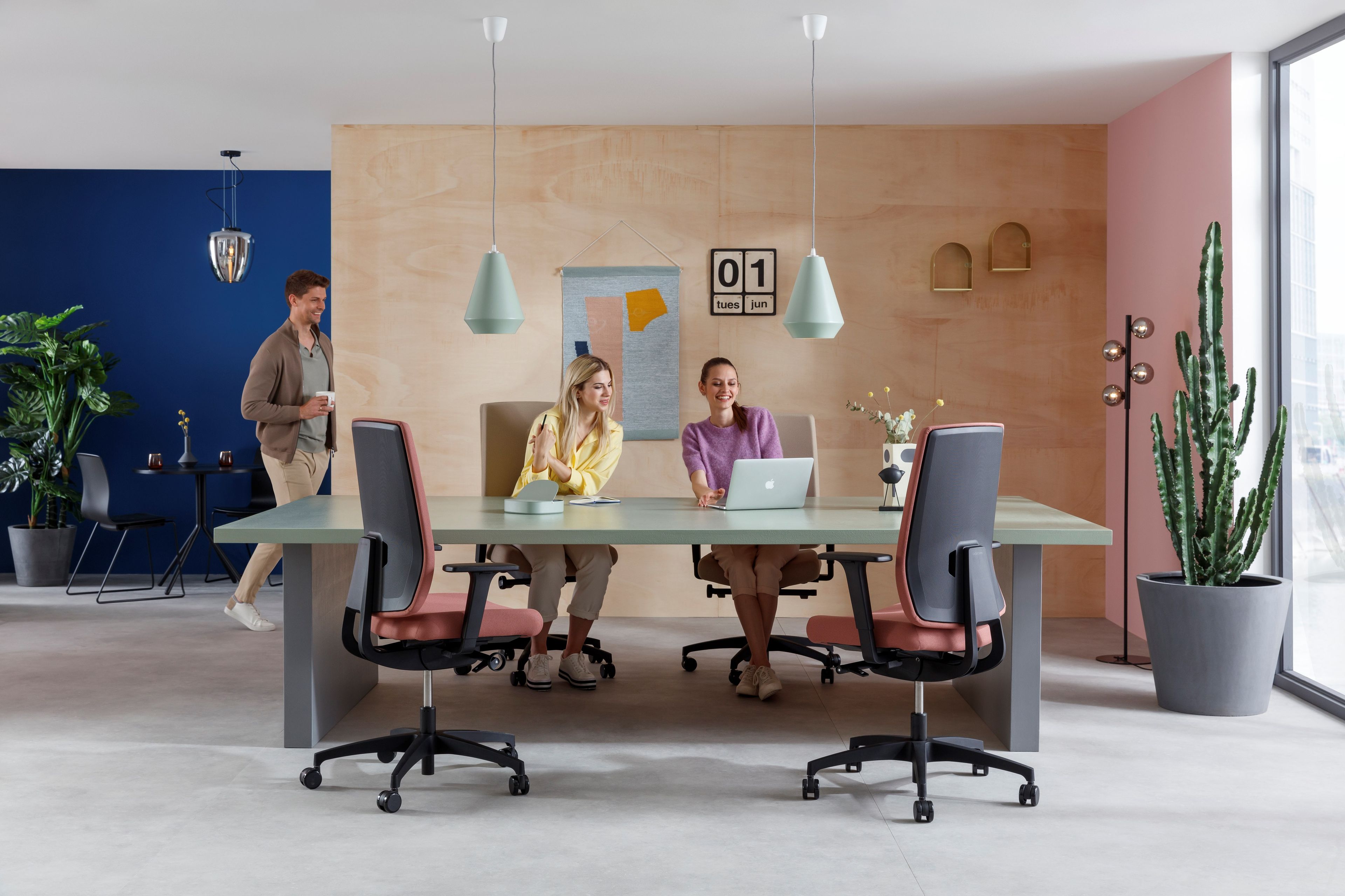 Регулируемый по высоте поворотный офисный стул из ткани Dauphin Indeed ARCH-00023794 - Вид №2