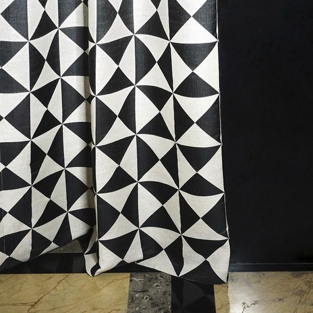 Dedar Ткань из синтетического волокна с графическими мотивами для штор sun-id-1358091 - Вид №1