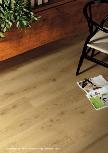 Пол из керамогранита под дерево