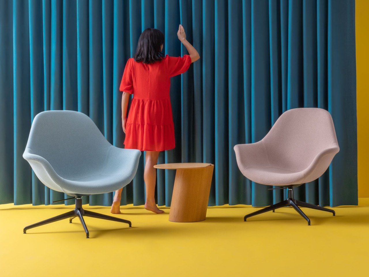 Тканевое вращающееся кресло с подлокотниками Crassevig Pola ARCH-00046960 - Вид №4