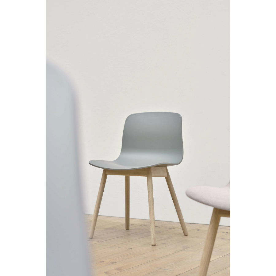 Стул AAC12, темно-серый с матовыми ножками Hay 932569 - Вид №1