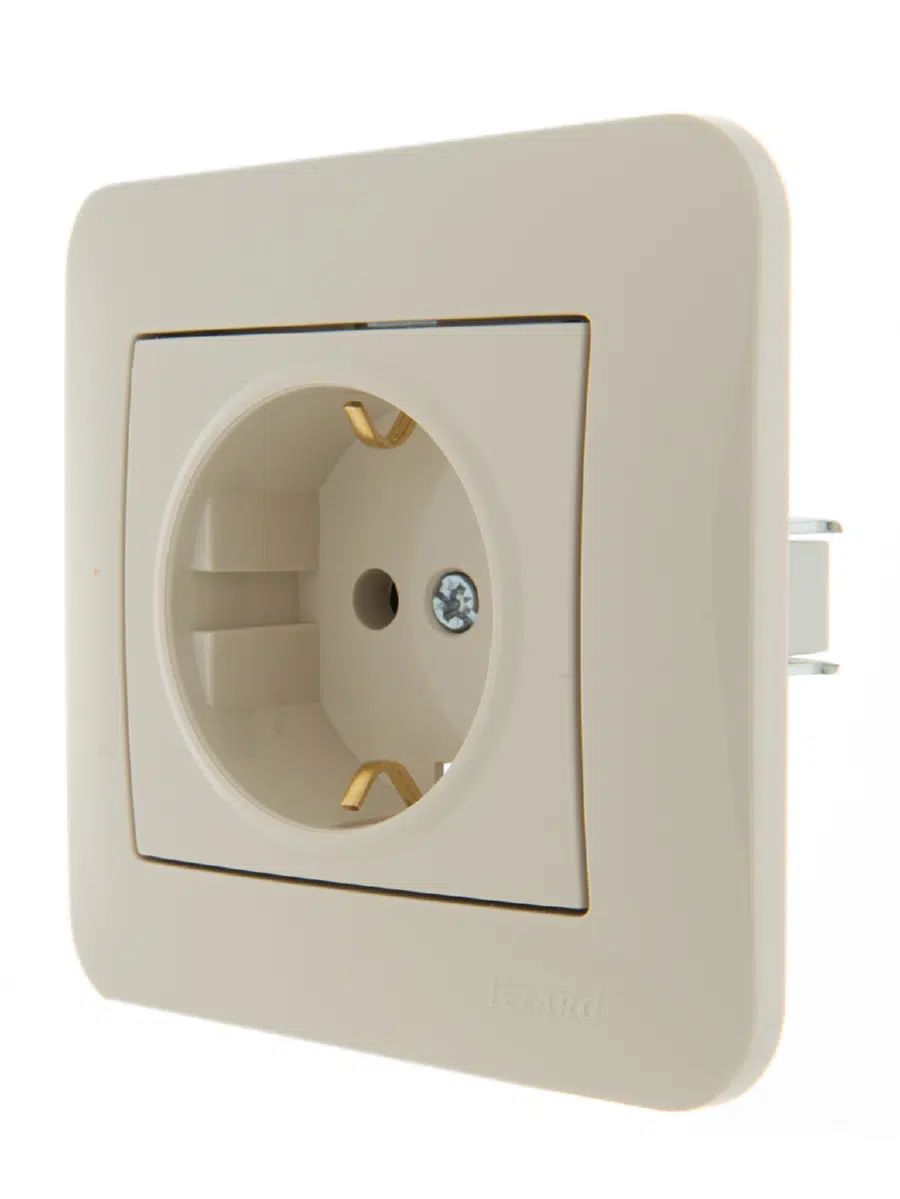 KARINA Розетка сз кремовый LEZARD 707-0388-122В