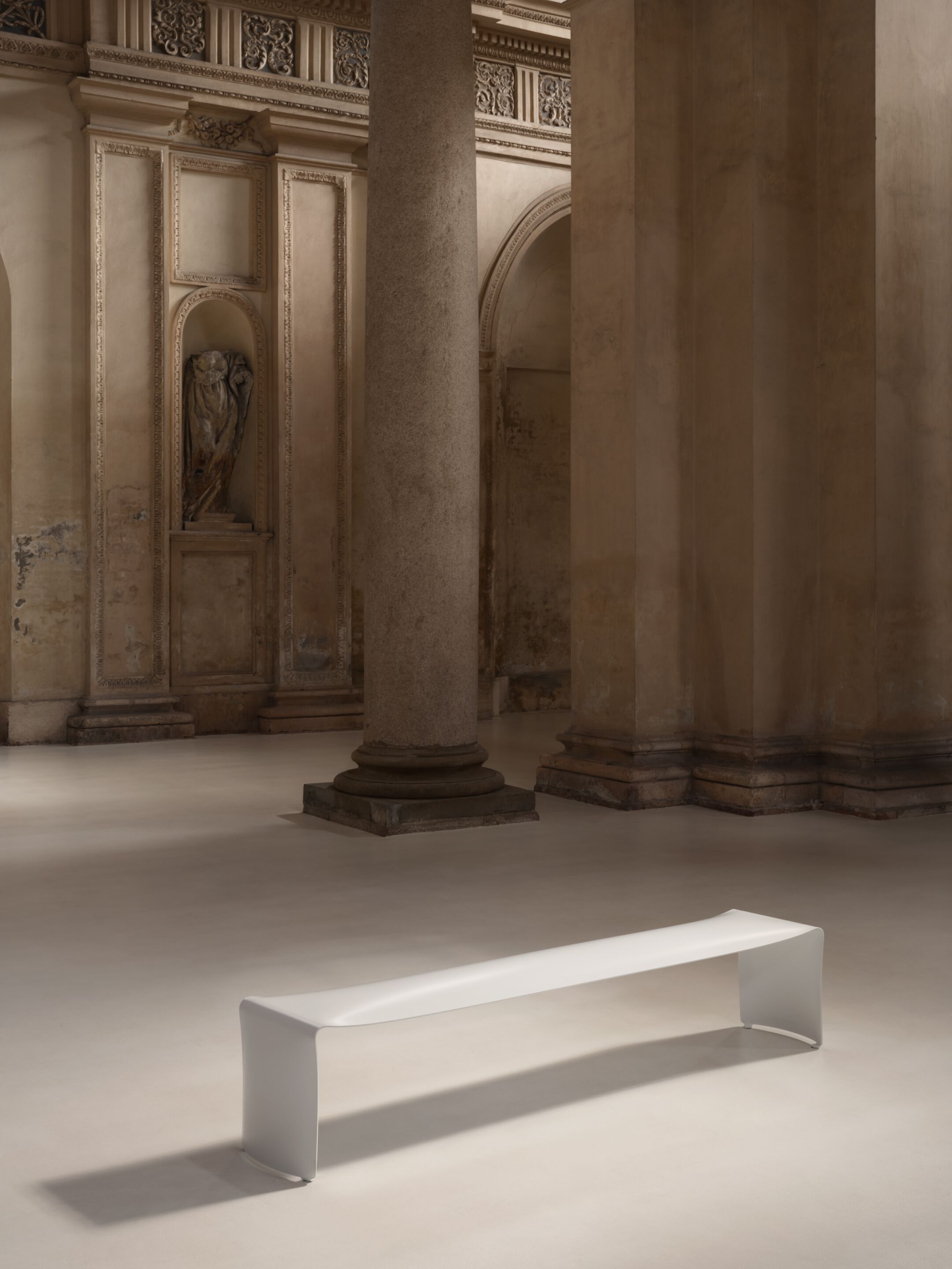 Алюминиевая скамья MDF Italia LE BANC ARCH-00023544 - Вид №1