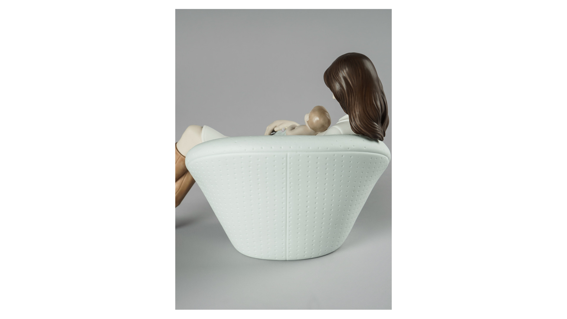 10669122 LLADRO Фигурка Lladro "В маминых объятьях" 30х22см Фарфор Lladró  - Вид №2