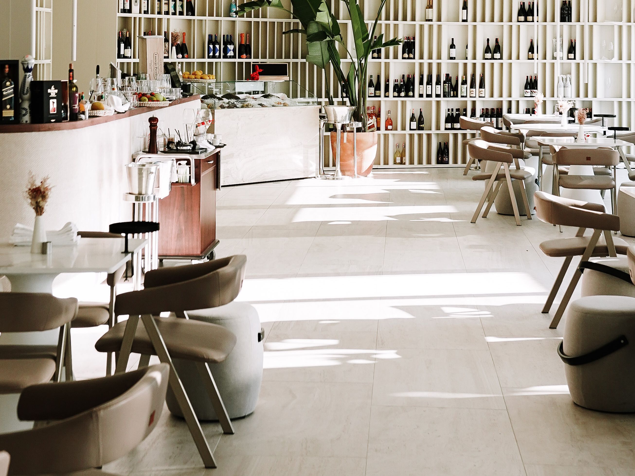 Стул с подлокотниками и встроенной подушкой ABLE ANTONIA ARCH-00071156 - Вид №6