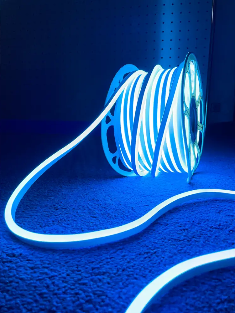 91638120 Гибкий неон Pjneon Pjneoniceblue06 120 диод 10 Вт/м 220 В 40 мм IP67 6 м голубой свет STLM-0925110