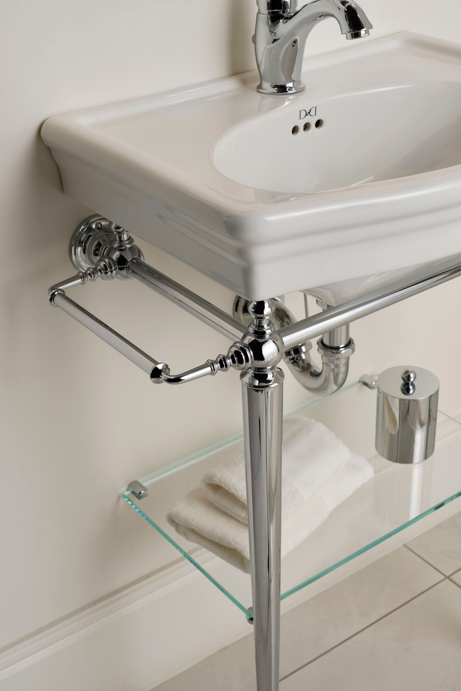 Консольный умывальник с держателем для полотенец Devon&Devon JOLIE ARCH-00011999 - Вид №1