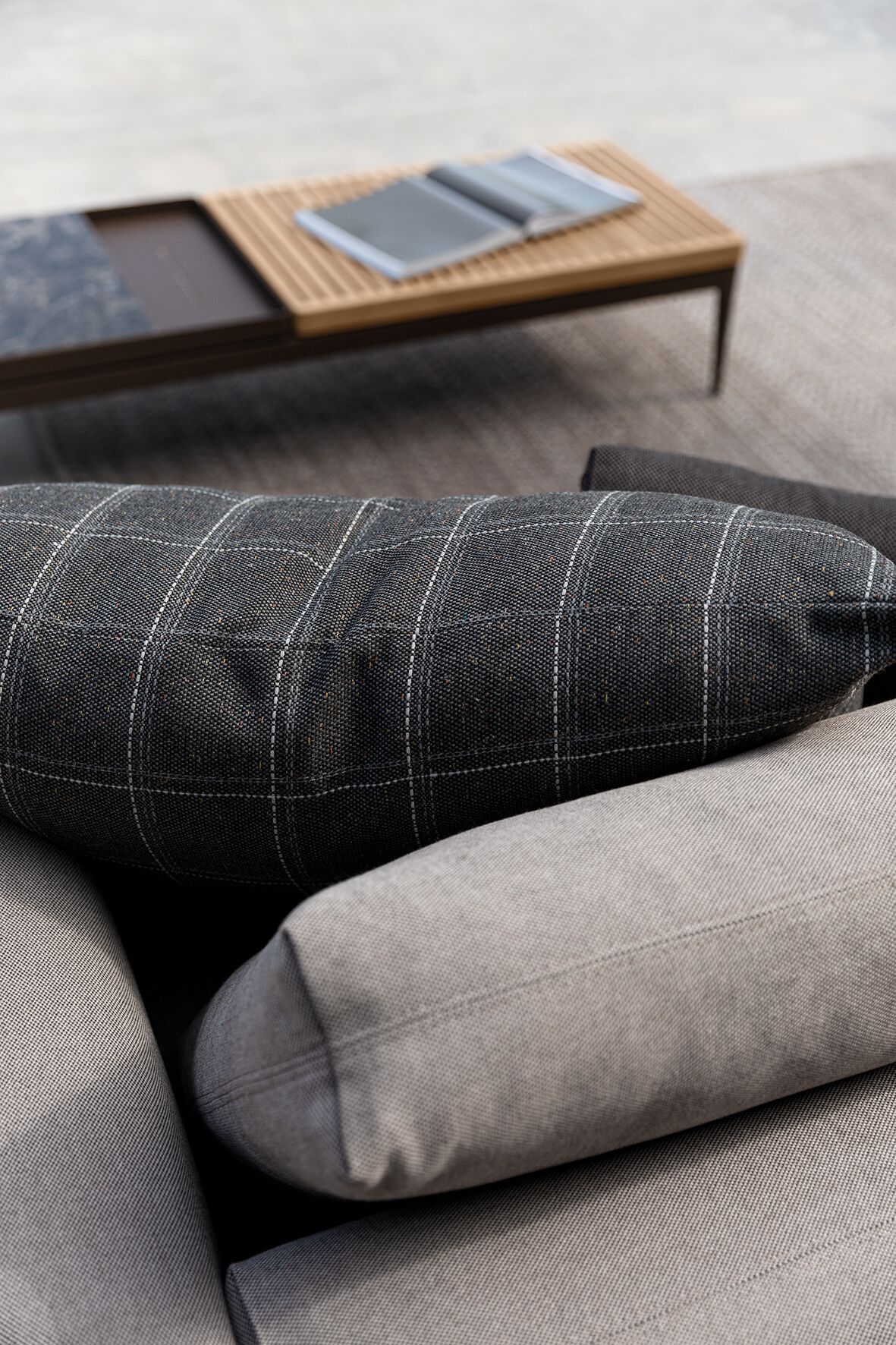 2-местный тканевый модульный садовый диван Gloster сетка ARCH-00041840 - Вид №14