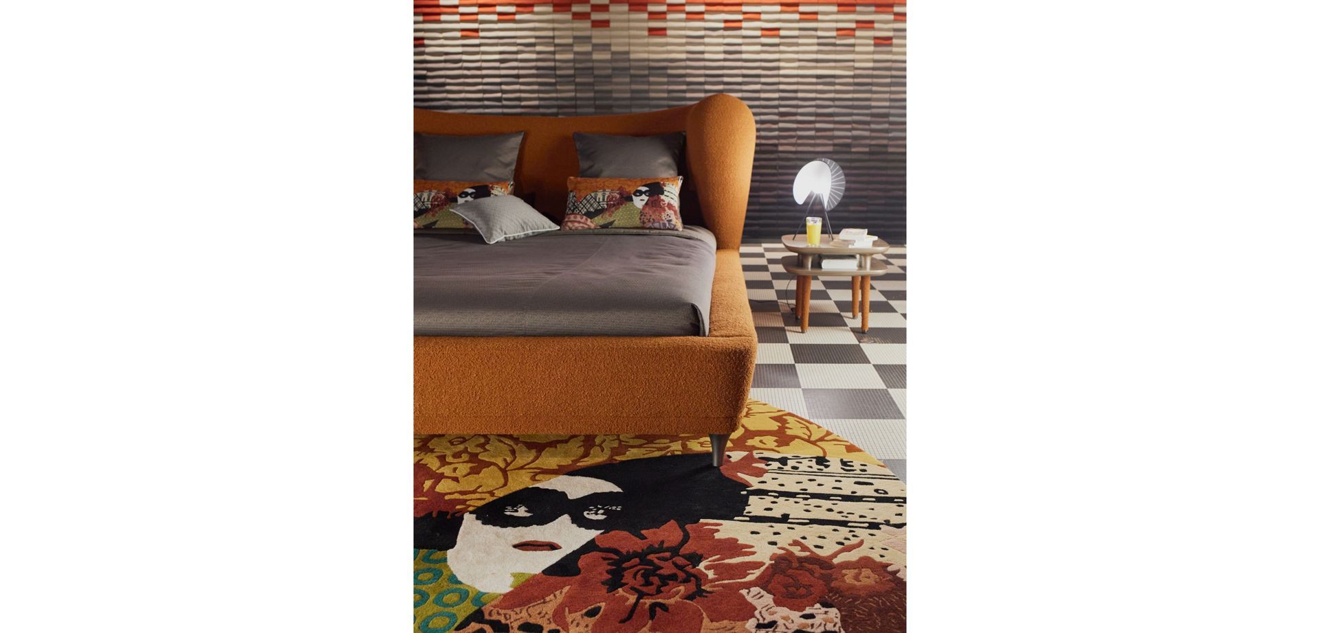 Двуспальная кровать из ткани с мягким изголовьем ROCHE BOBOIS Globe trotter ARCH-00001899 - Вид №1