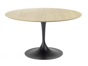 Круглый стол из дуба