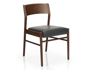 Стул из массива дерева