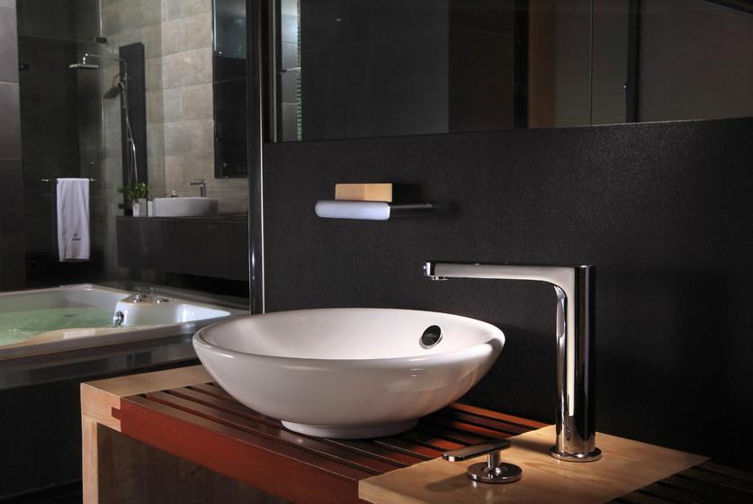 JUSTIME Кухонный смеситель на 3 отверстия с вытяжным душем Charming 6922-x6-82cp - Вид №1